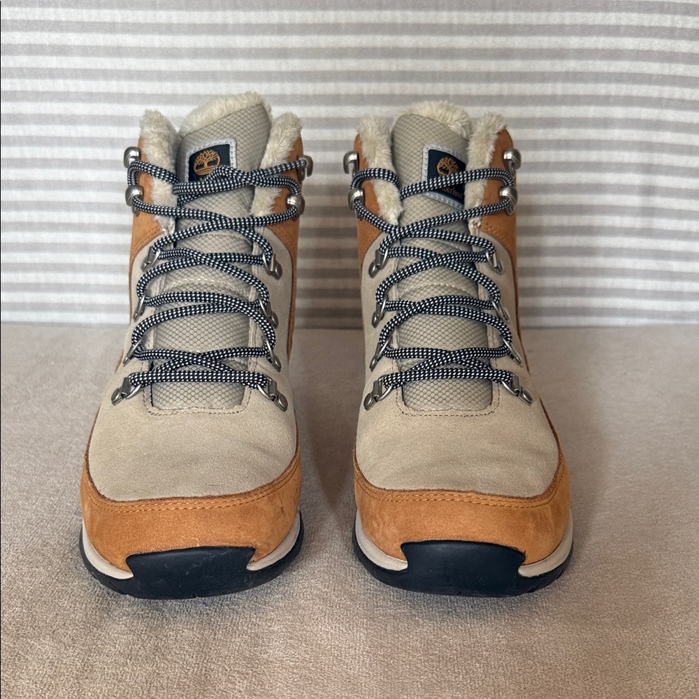 Timberland Tan and Beige Faux-Fur Collar Hiking Boots